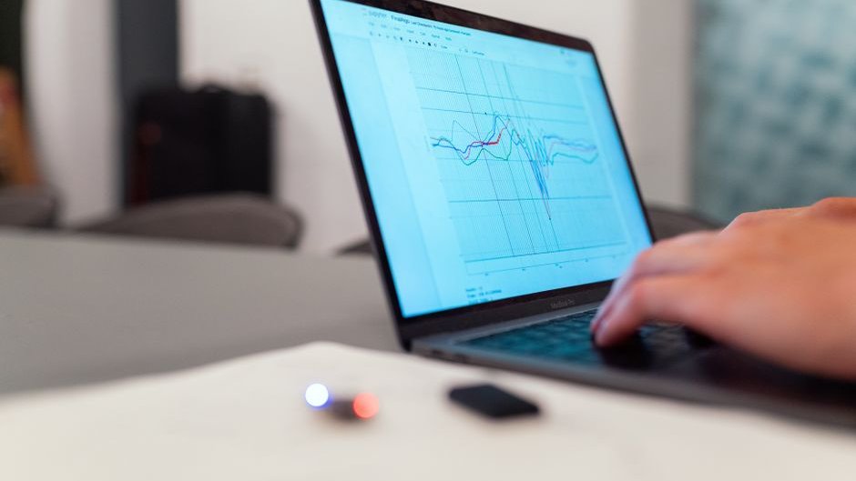 A chart shows common misconceptions about AI reliability and how it's designed to always provide accurate advice